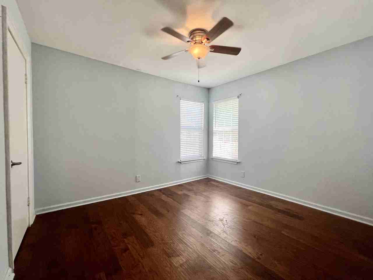 609 W Odell St - Photo 3 of 5