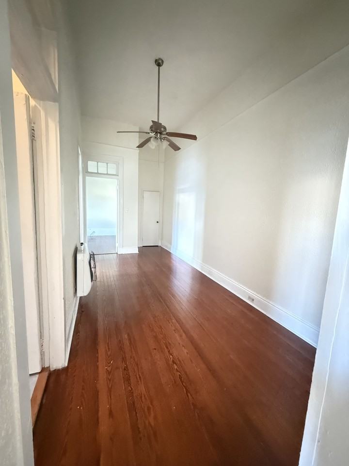 4235 Coliseum St - Photo 5 of 8