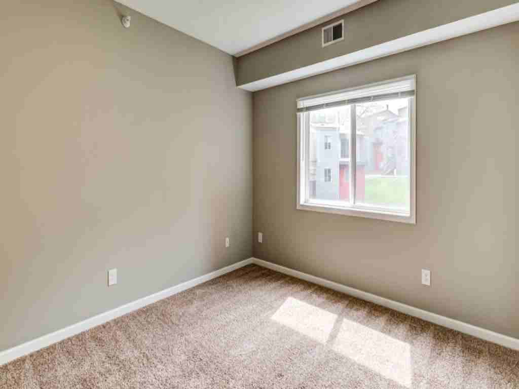 14030 Chestnut Dr - Photo 7 of 32