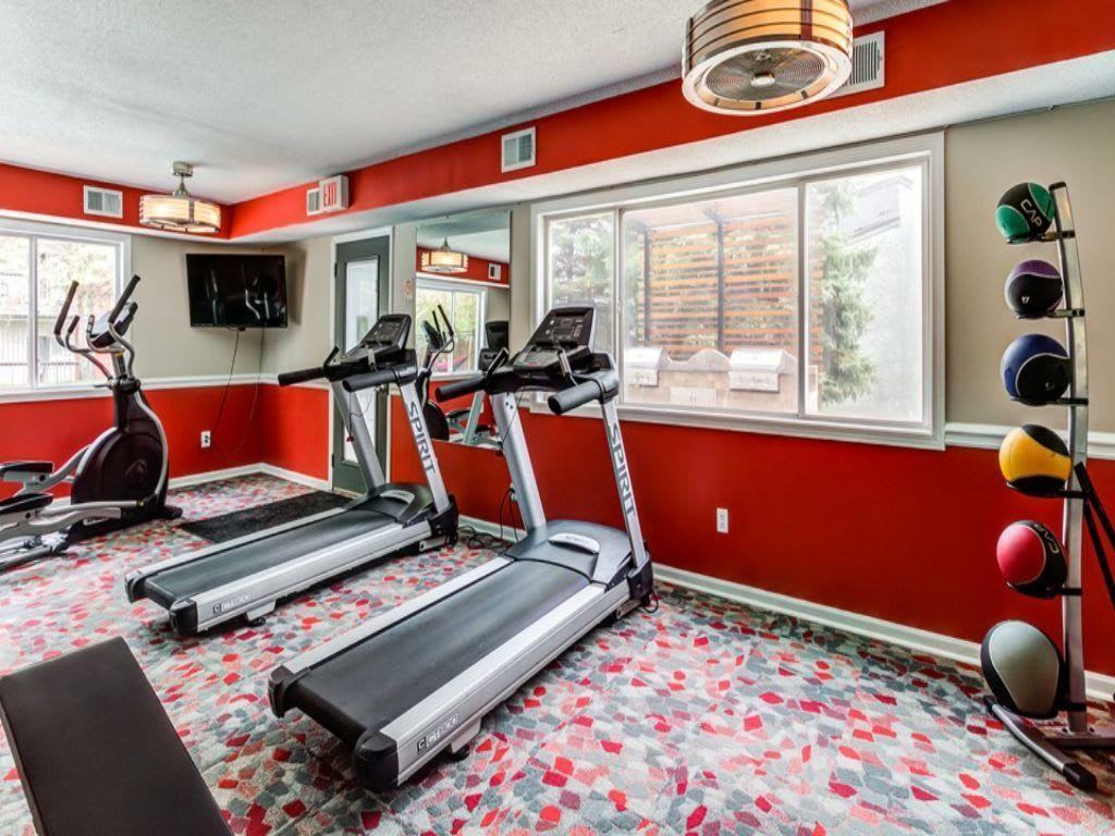 14030 Chestnut Dr - Photo 3 of 32