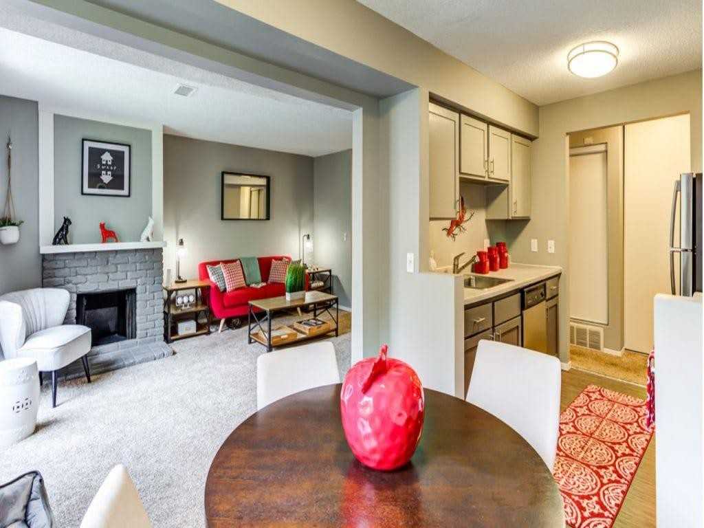 14030 Chestnut Dr - Photo 3 of 32