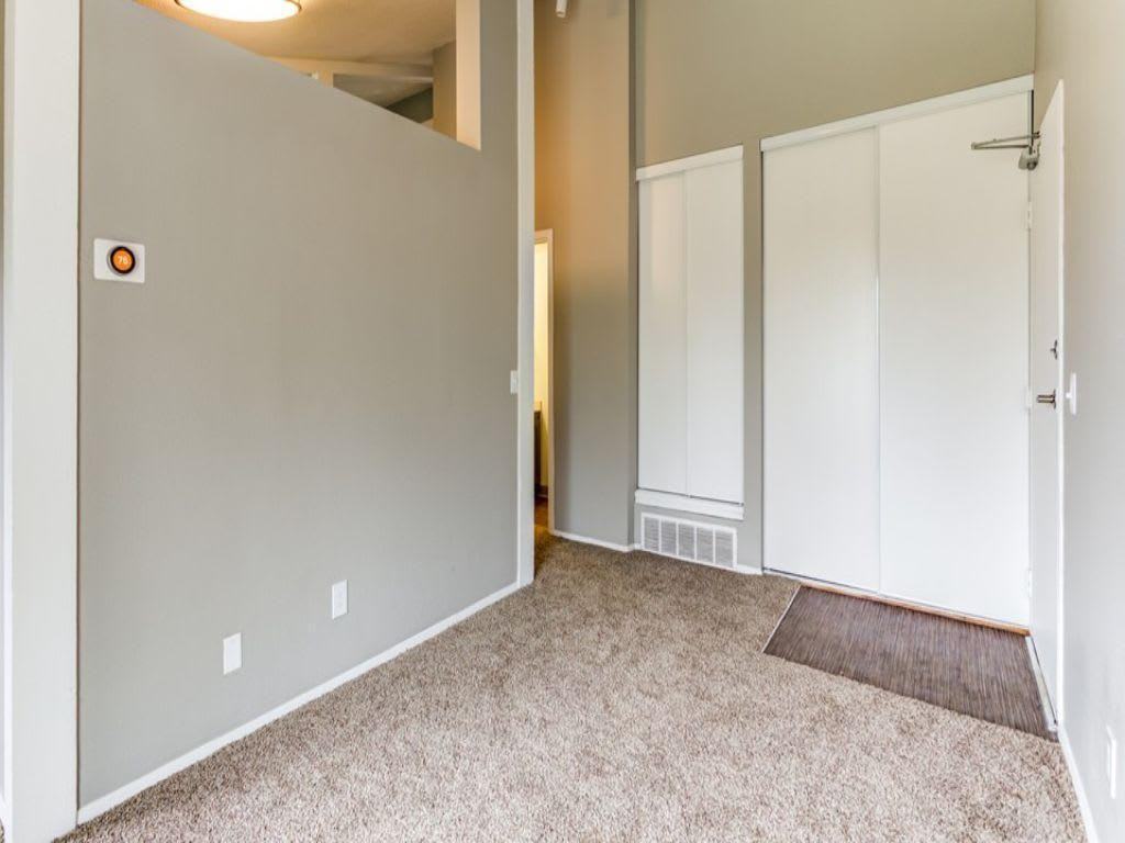 14030 Chestnut Dr - Photo 3 of 32