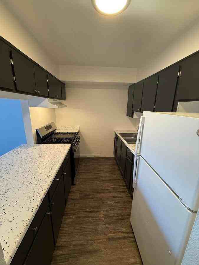 2510 N Winstel Blvd - Photo 6 of 24