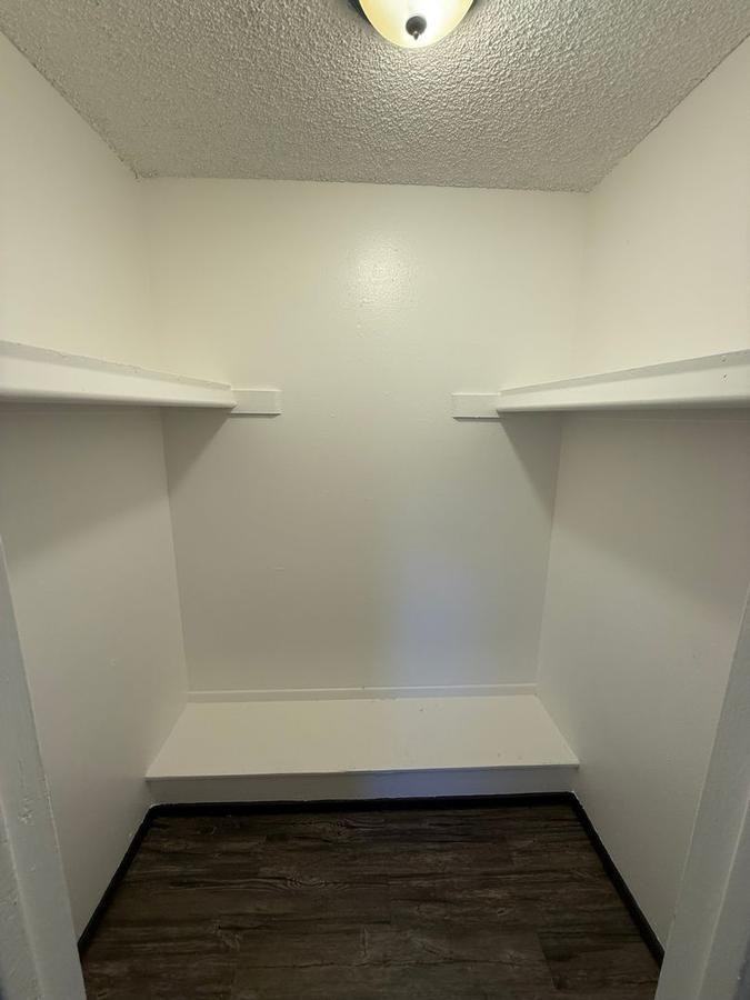2510 N Winstel Blvd - Photo 3 of 24