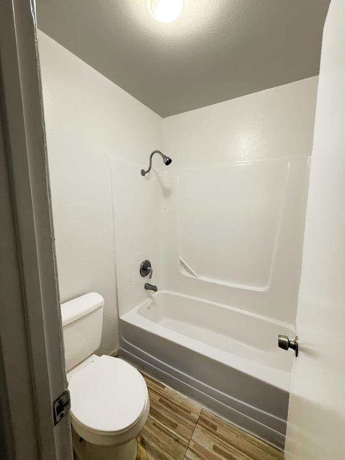 2510 N Winstel Blvd - Photo 2 of 24