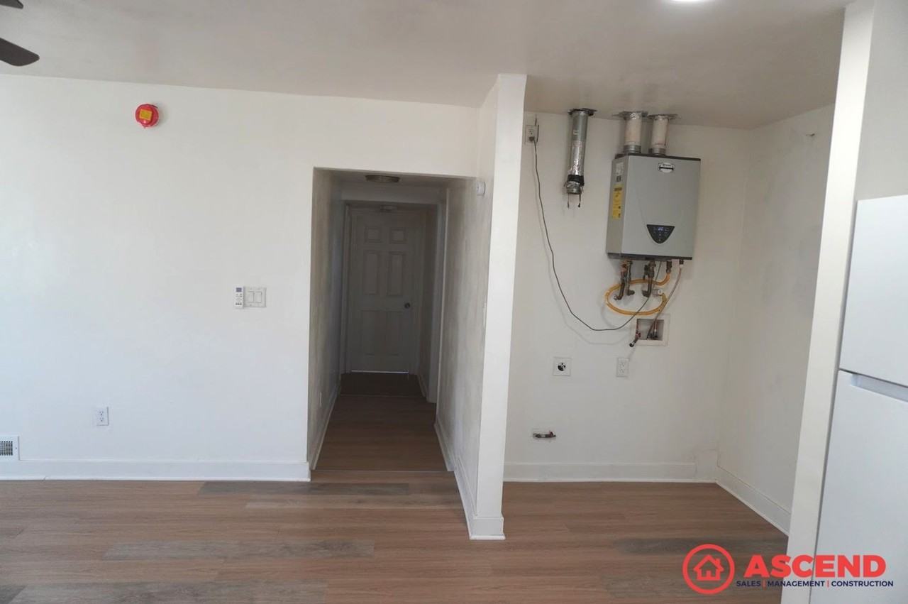 236 Francis St - Photo 5 of 15