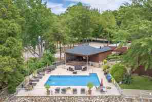 featured image of 142 Lake Hamilton Dr #302