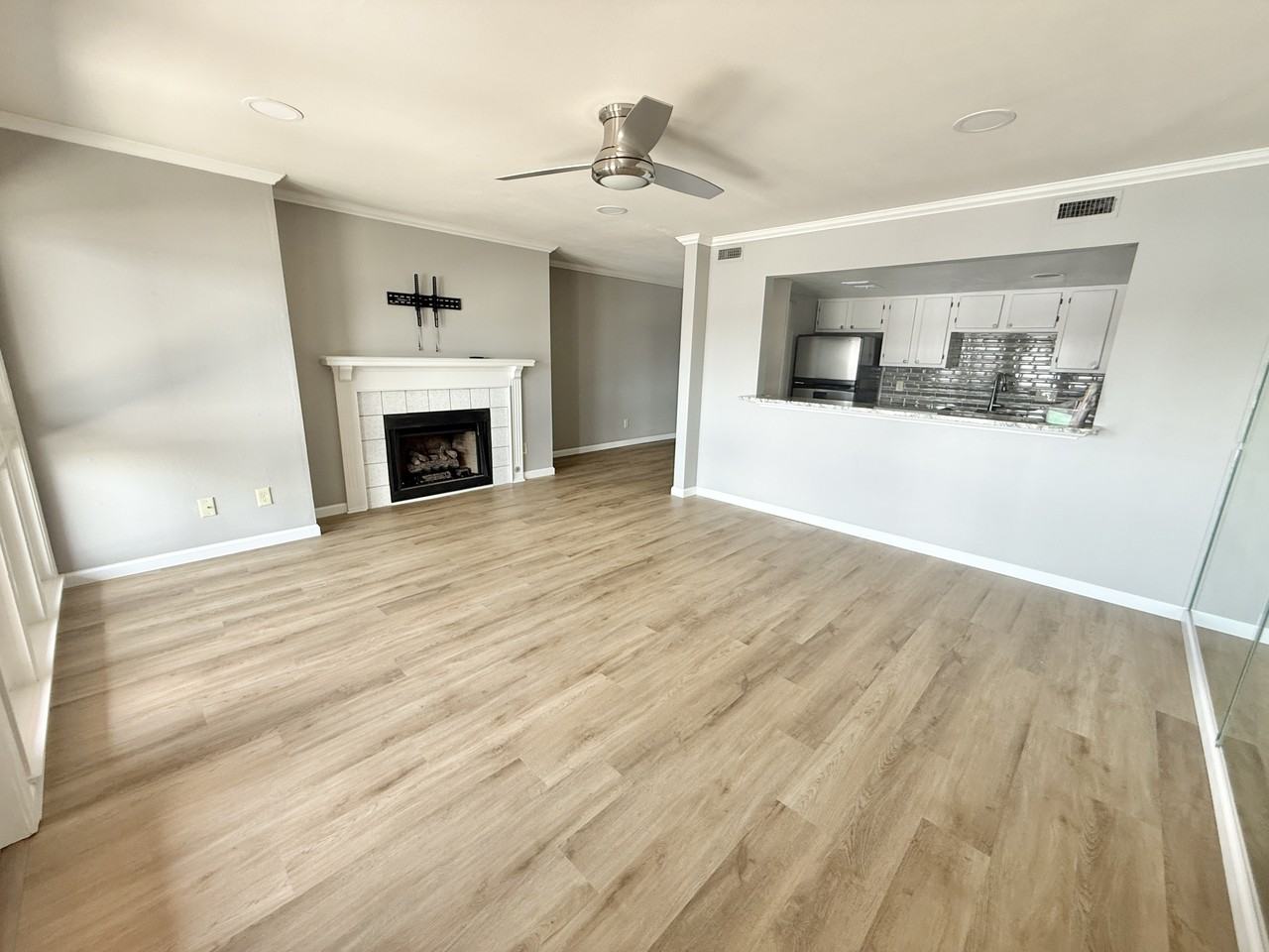 142 Lake Hamilton Dr #302 - Photo 2 of 17
