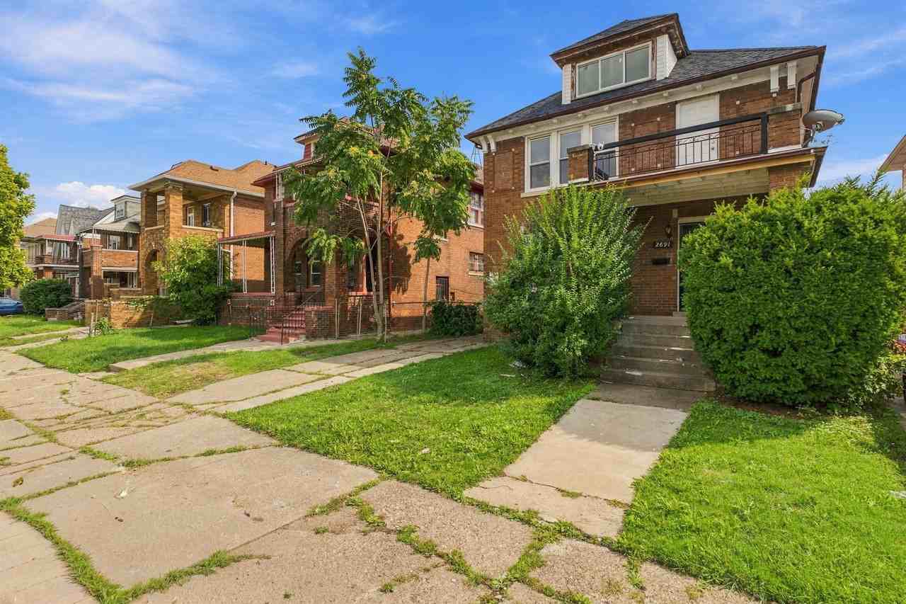 2691 Pasadena St #1 - Photo 4 of 48