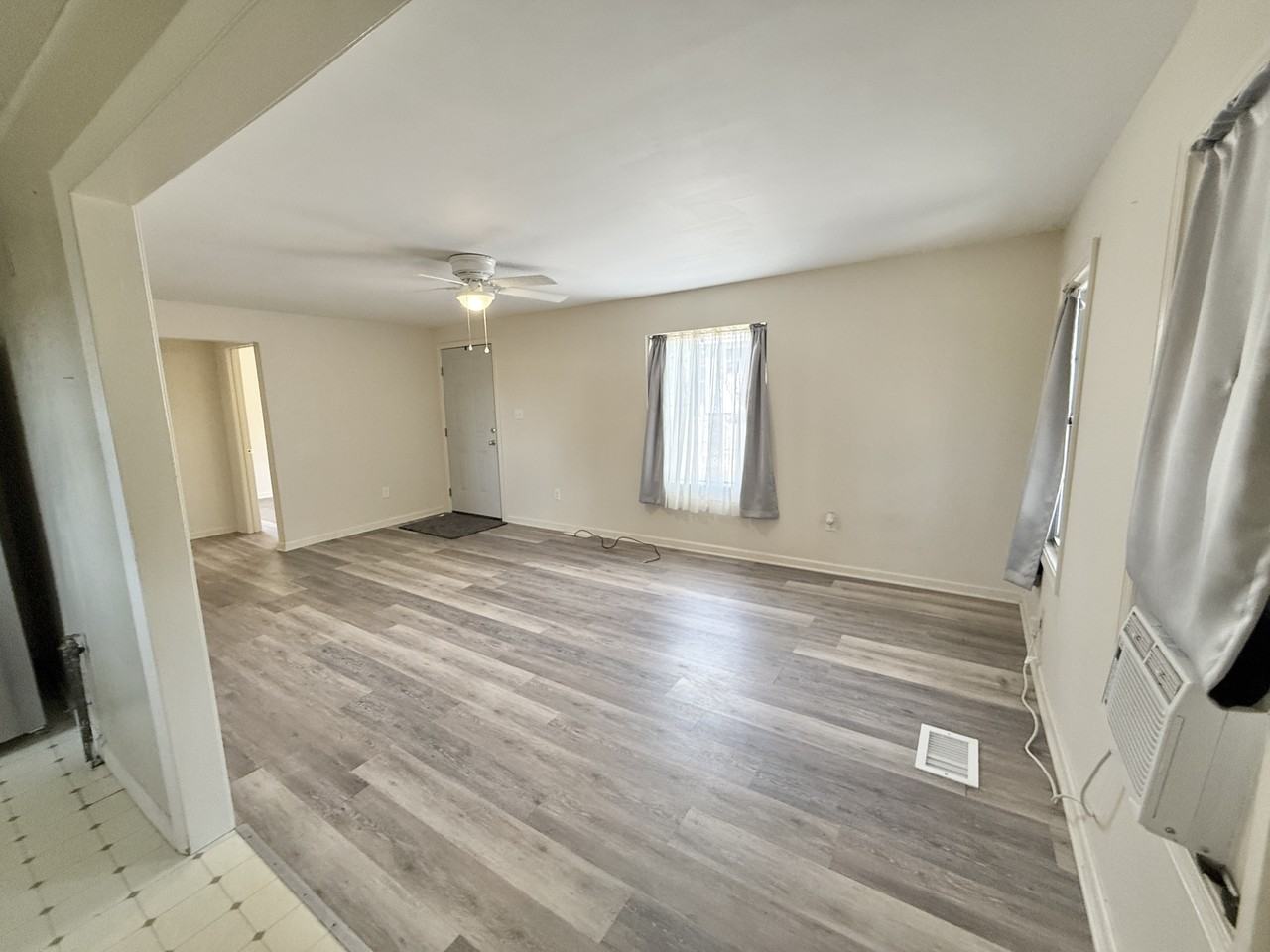 123 Leeper St #1 - Photo 3 of 20