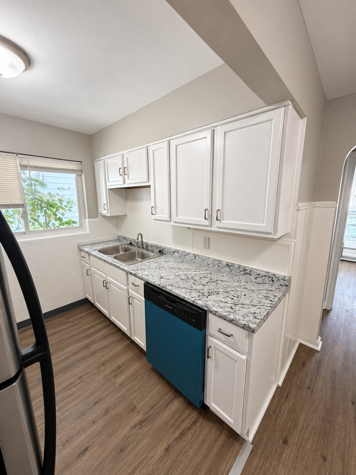 4308 Carter Ave #3 - Photo 4 of 8