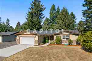 featured image of 6417 Congressional Dr Se