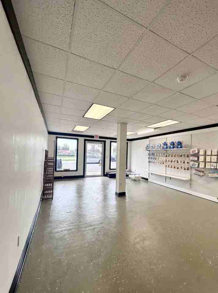 21 E Bacon St #1 - Photo 4 of 8