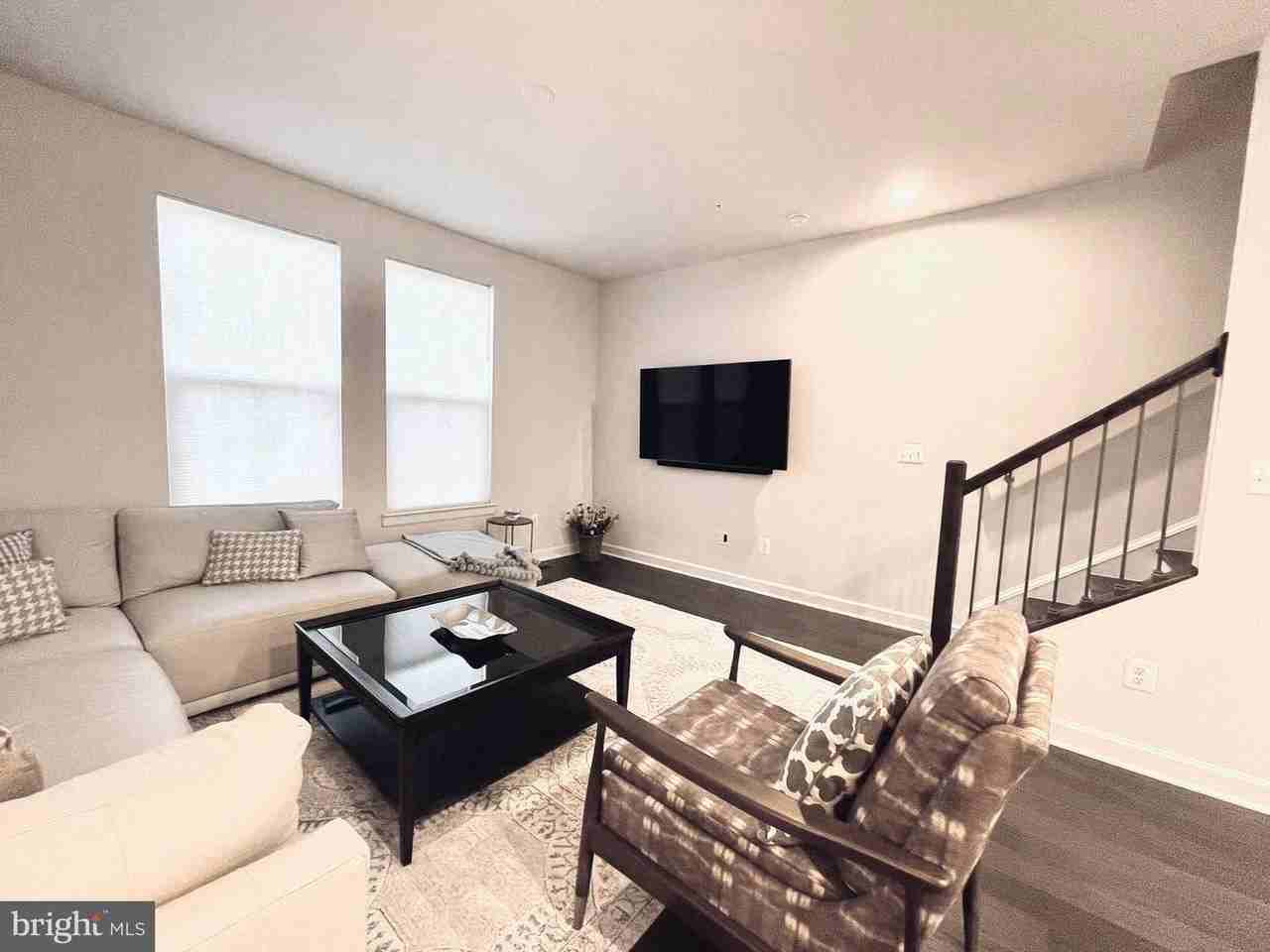 22178 Maple Tree Ter #22178 - Photo 5 of 50