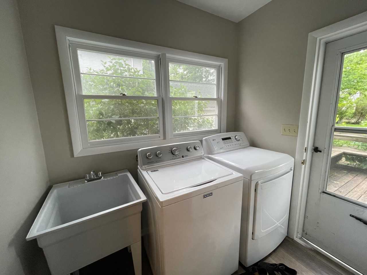2209 Iowa St #1 - Photo 6 of 11