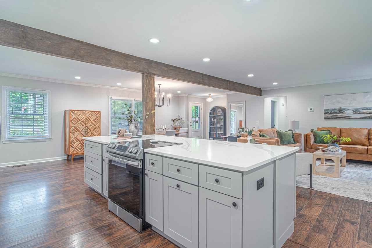 611 S 14th St #1 - Photo 7 of 28