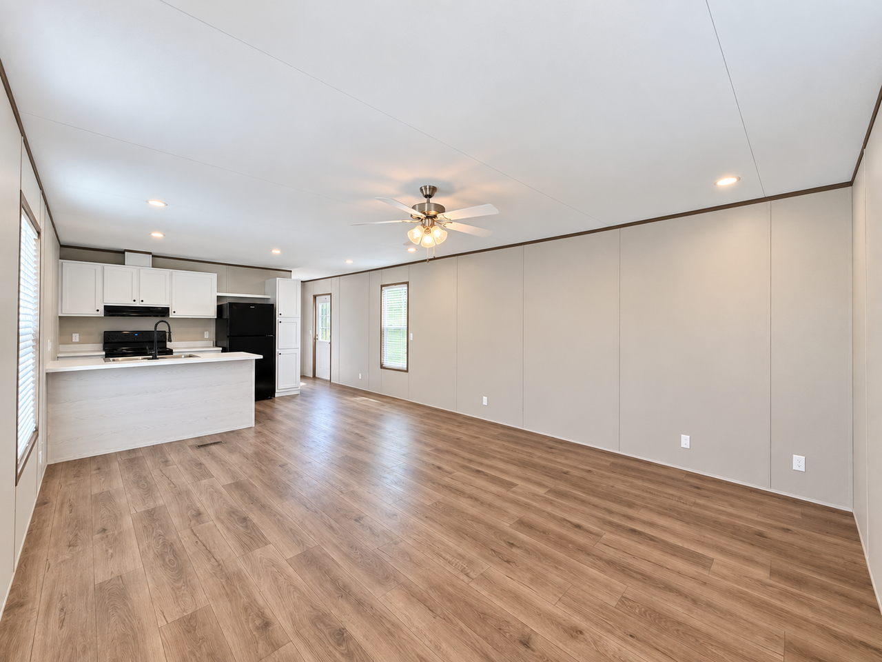 129 Paramont Dr - Photo 2 of 23