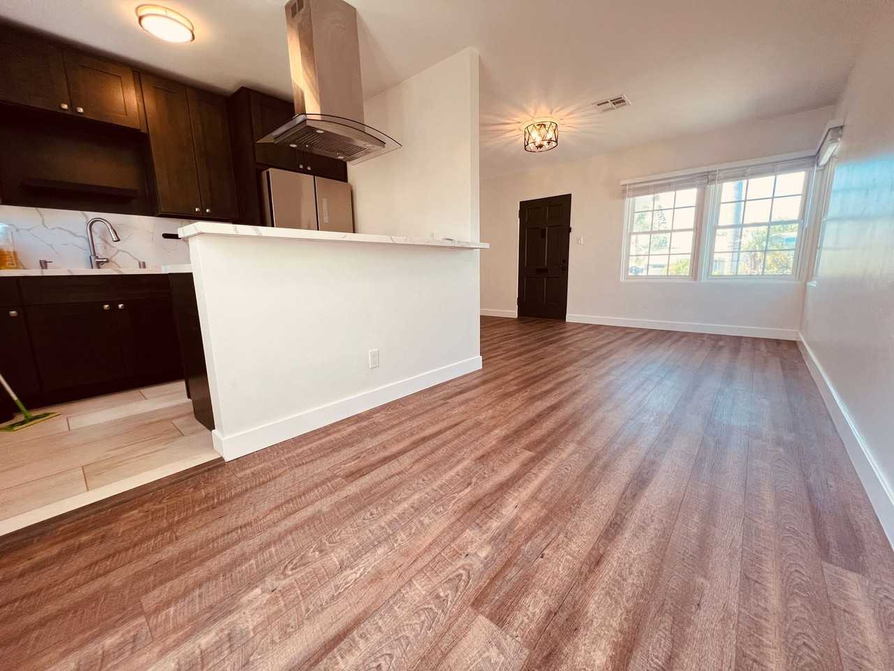 4033 Violet St - Photo 6 of 17