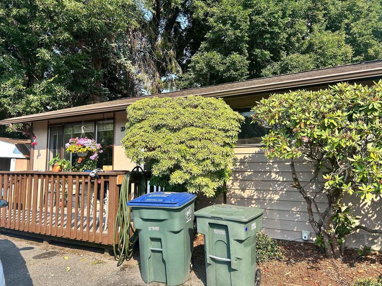 1126 22nd St - Photo 2 of 8