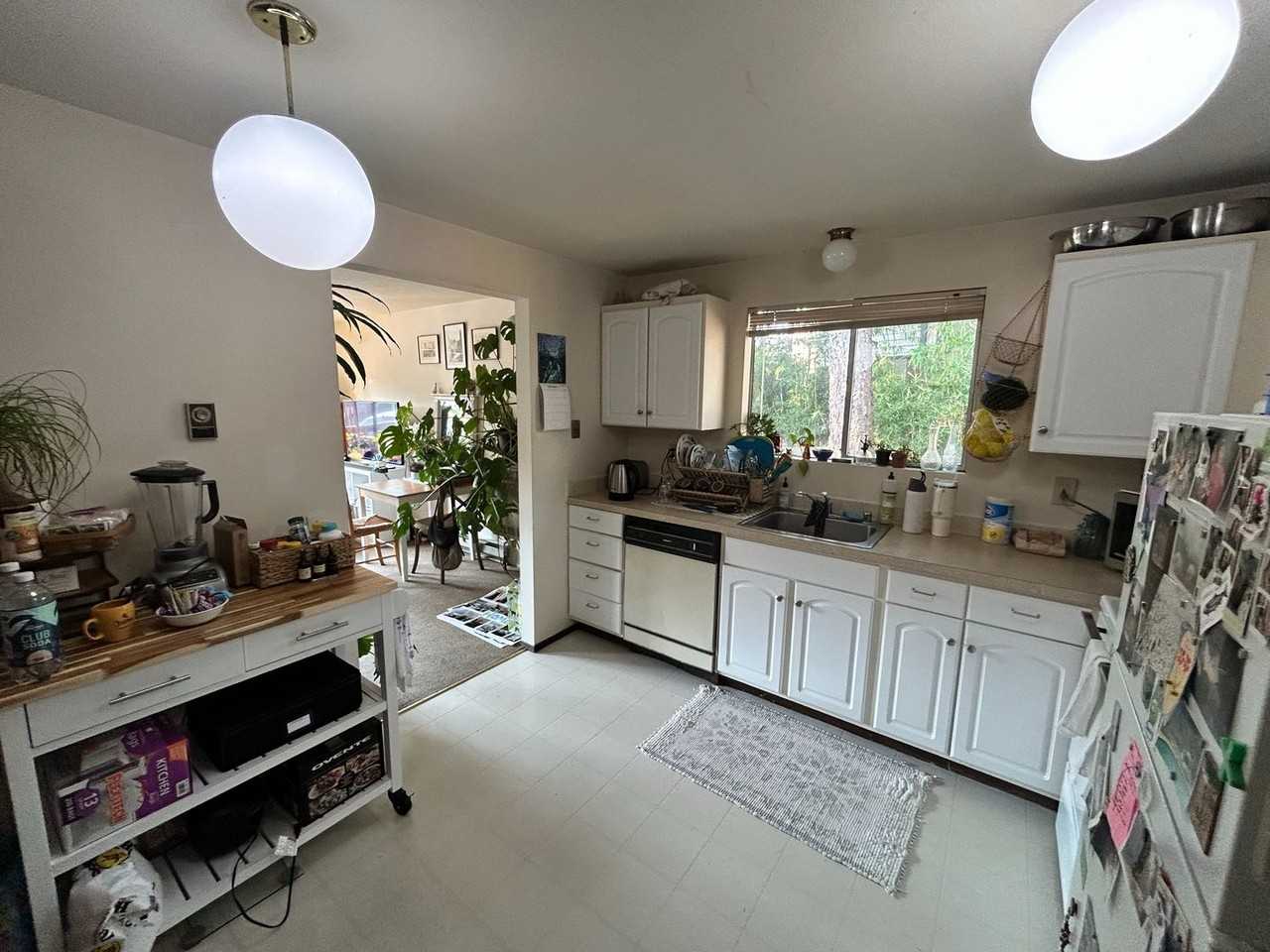 1126 22nd St - Photo 3 of 8