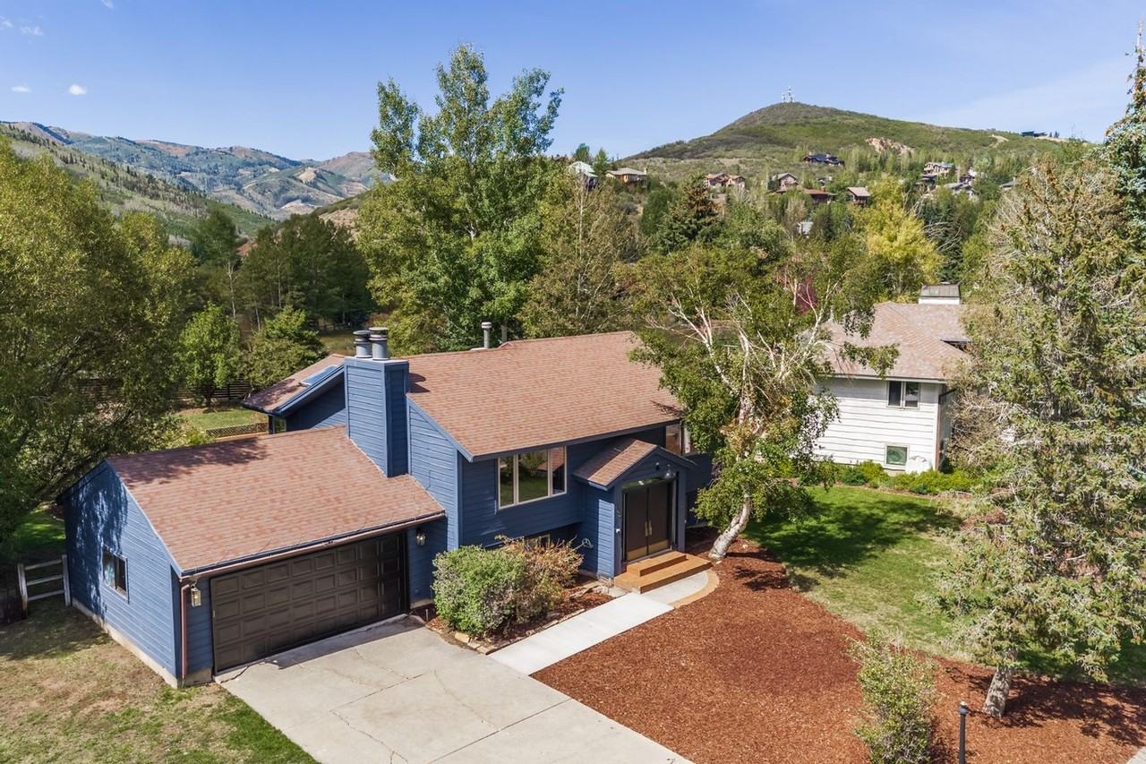 2833 Hackney Ct