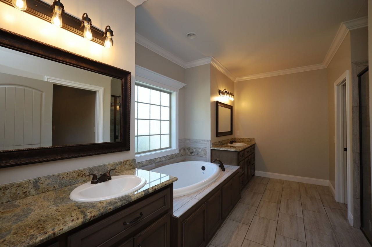 4220 Bowen Way - Photo 7 of 11