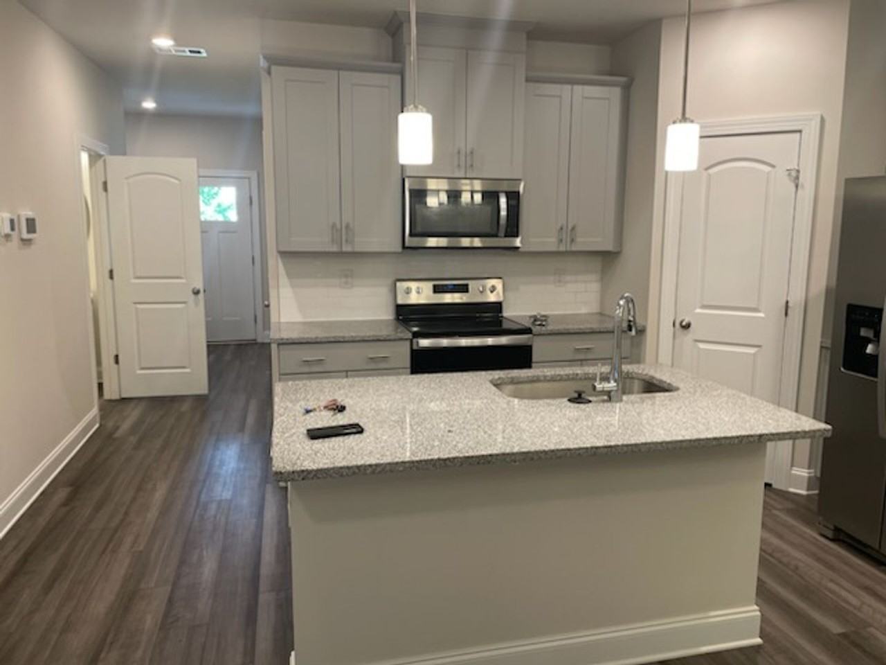 4506 Skywood Ln - Photo 3 of 19