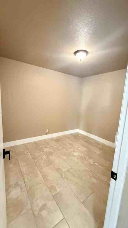 328 W Cleveland Ave - Photo 3 of 9