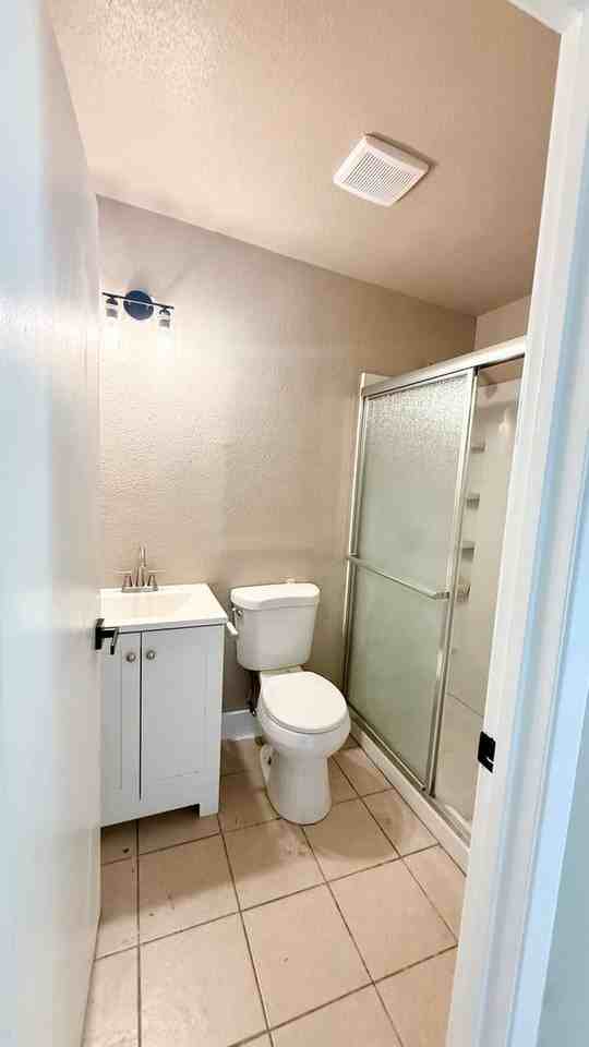 328 W Cleveland Ave - Photo 4 of 9