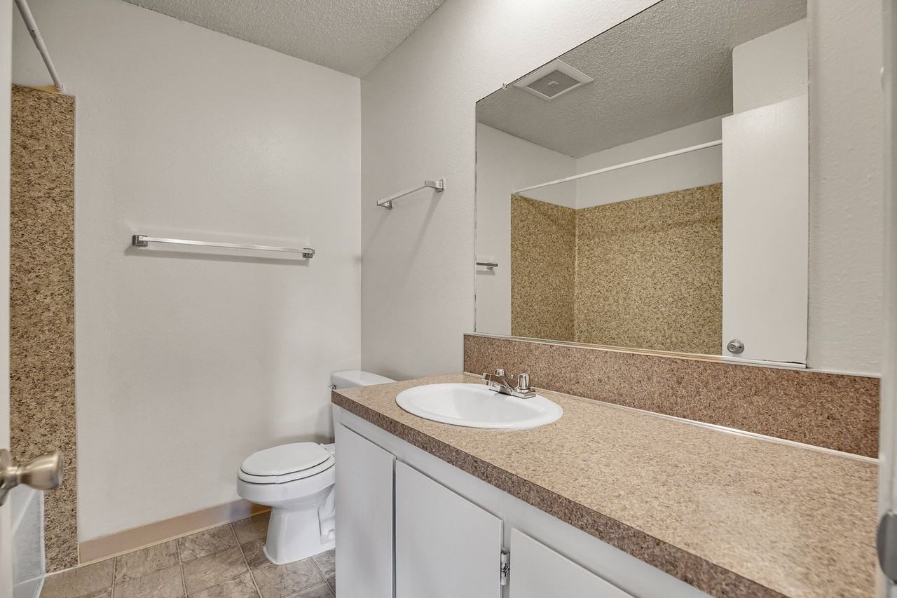 #232 FIRGROVE VILLAGE APARTMENTS - Photo 6 of 19