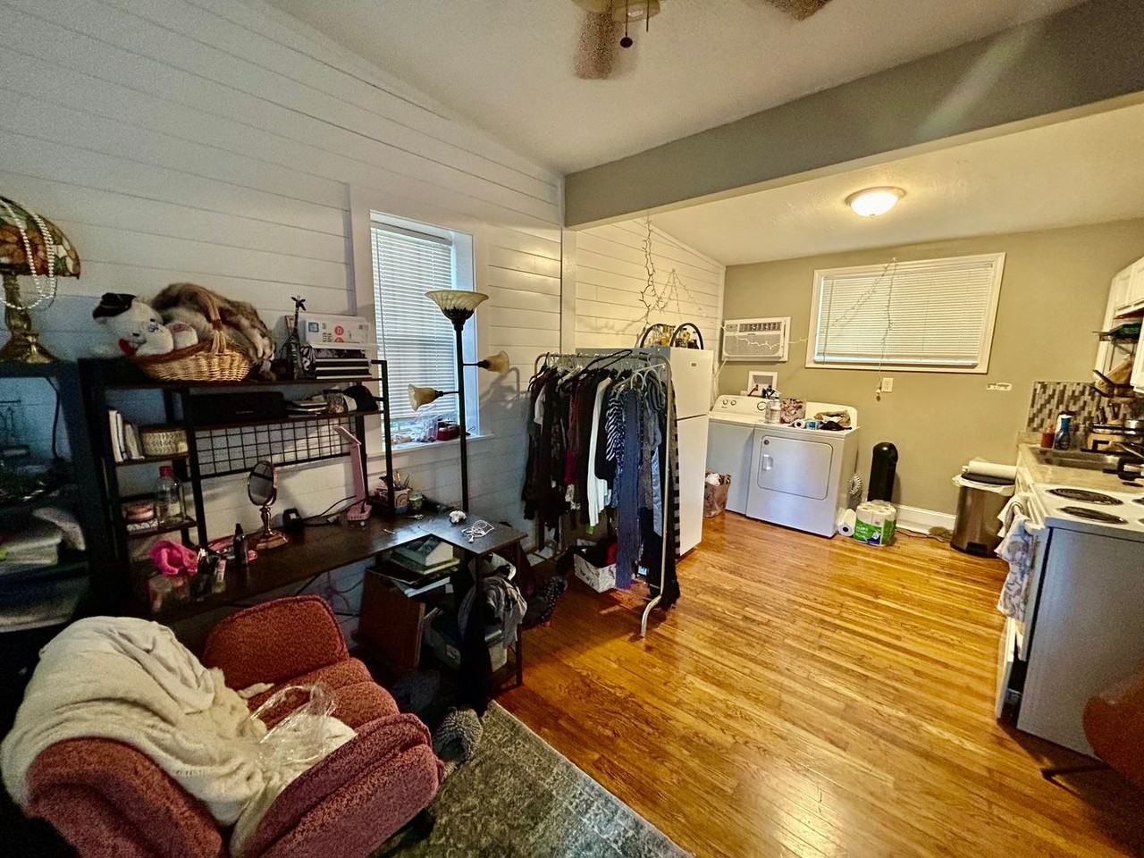 238 Rose St #C - Photo 2 of 4