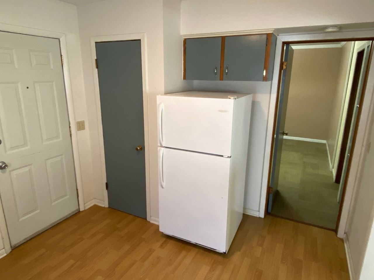 1009 Cottonwood St - Photo 6 of 10