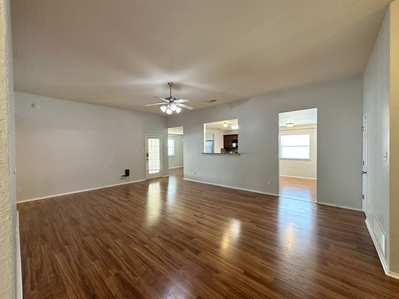 401 Aries Ave - Photo 2 of 37