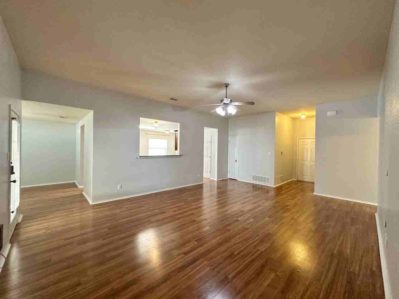 401 Aries Ave - Photo 4 of 37