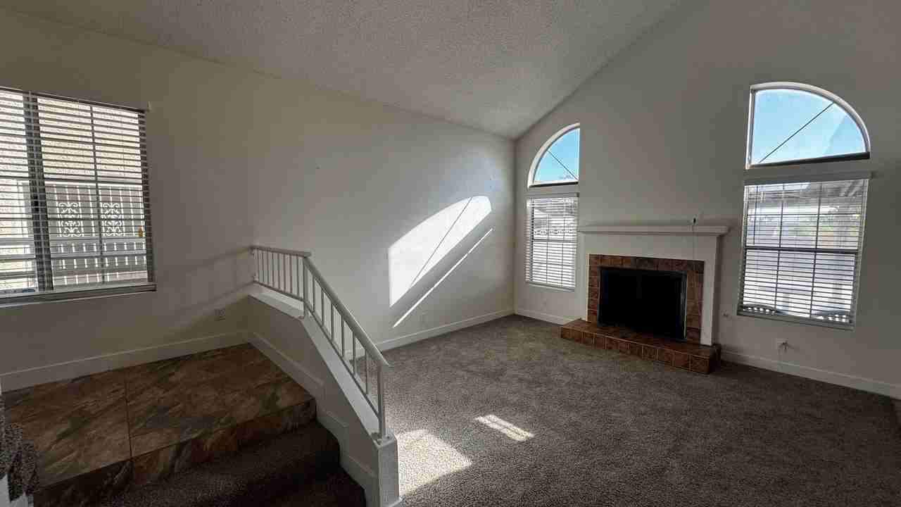 317 Warmside Dr - Photo 4 of 23