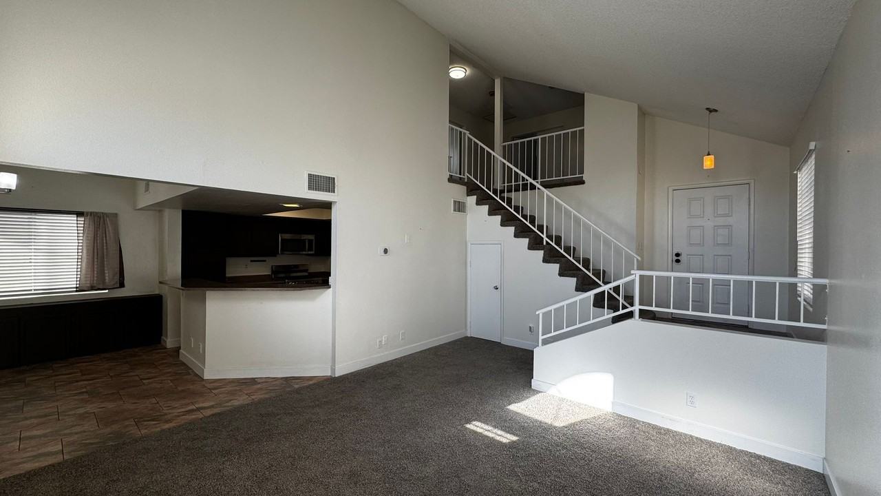 317 Warmside Dr - Photo 5 of 23