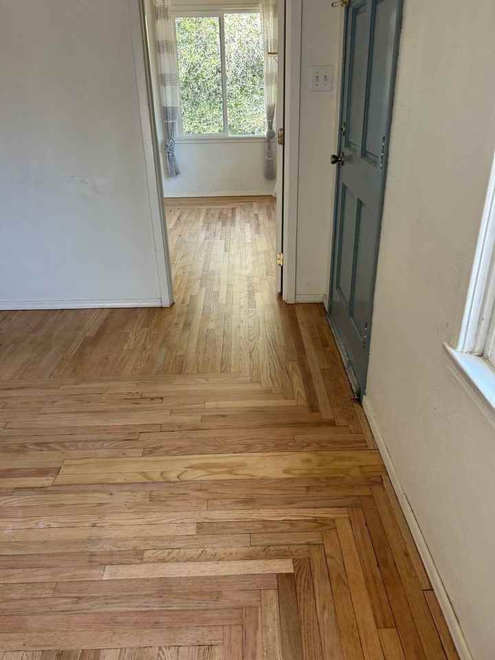 1690 Phillips Ln - Photo 3 of 16