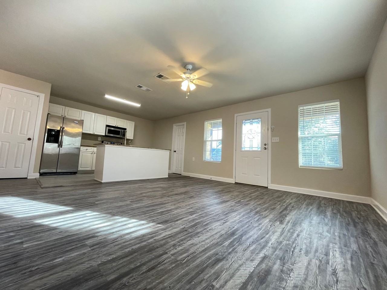 7184 Alcove St - Photo 4 of 17