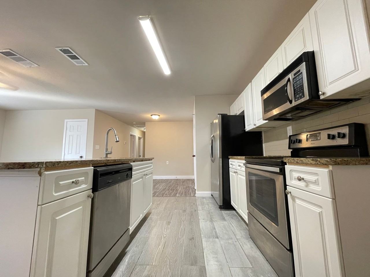 7184 Alcove St - Photo 5 of 17