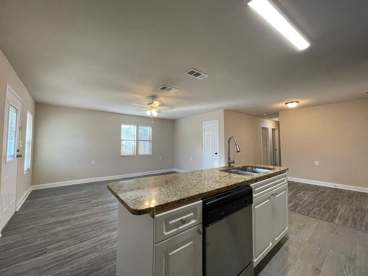7184 Alcove St - Photo 6 of 17