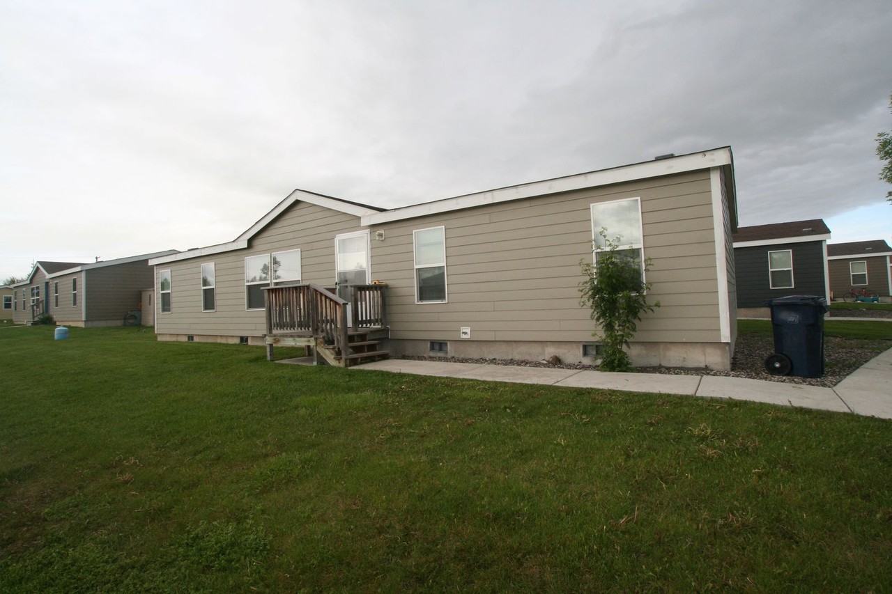 2706 Cahill St - Photo 2 of 11