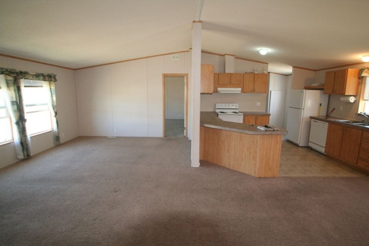 2706 Cahill St - Photo 4 of 11