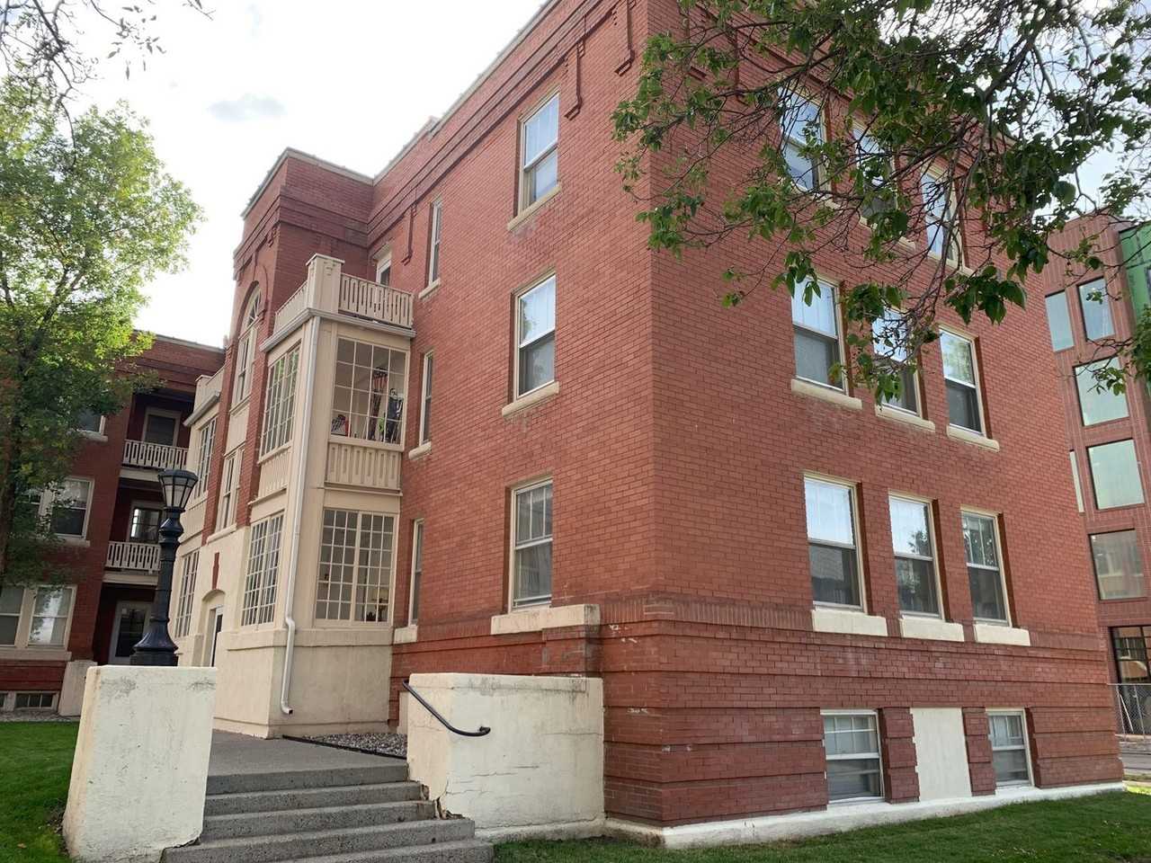 Blackmore Apartments - Photo 2 of 11