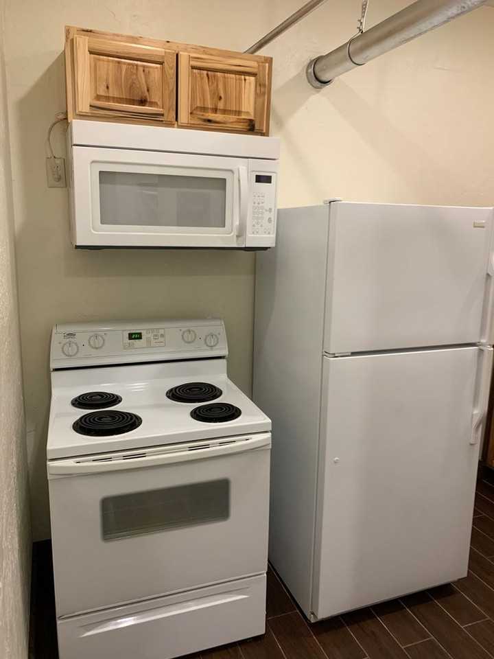 Blackmore Apartments - Photo 7 of 11