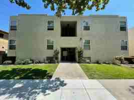 featured image of 612&618 N 3rd Street