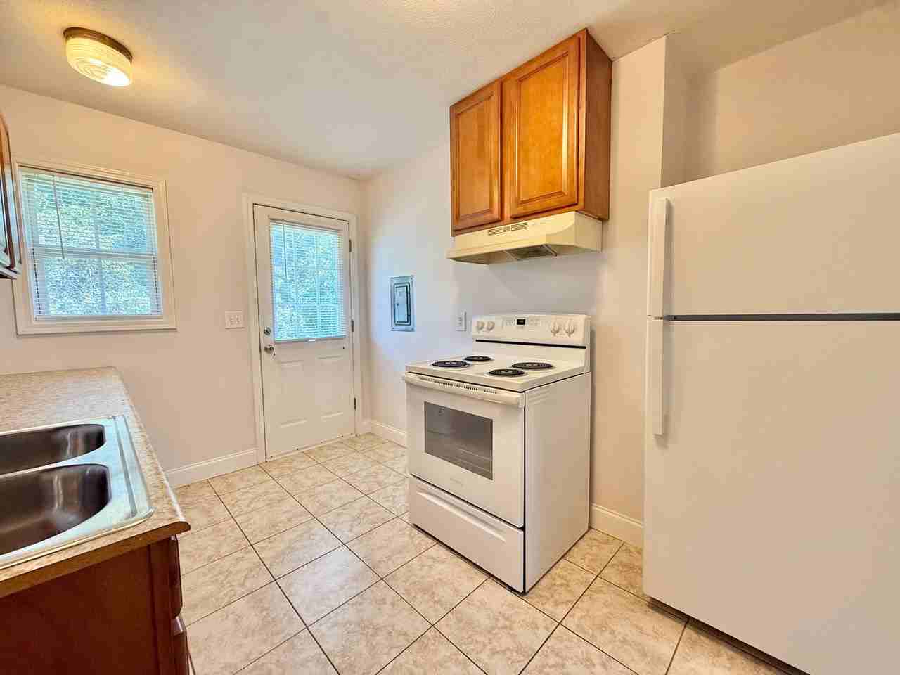 838 Cherry St - Photo 7 of 12