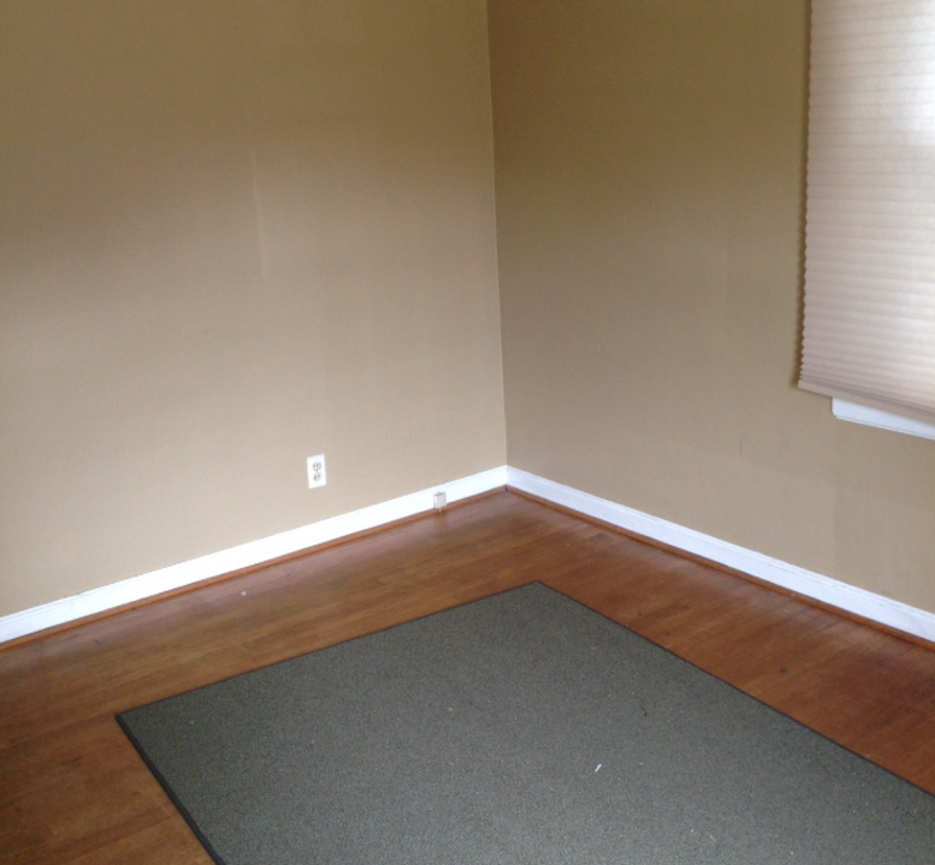 519 Evergreen St - Photo 6 of 10