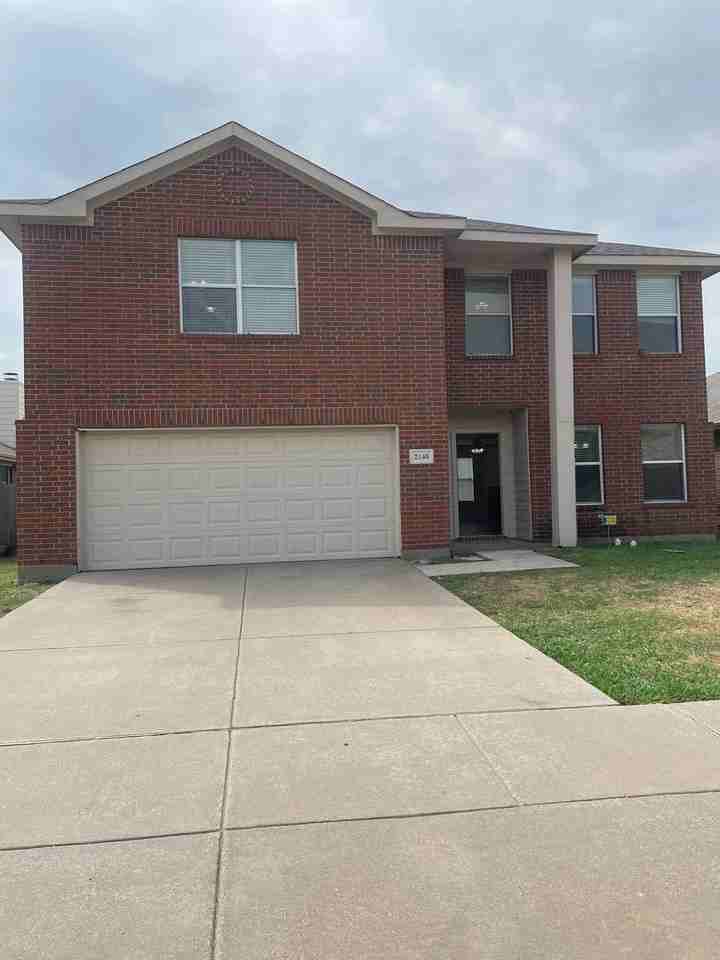 2140 Biggs St - Photo 2 of 19