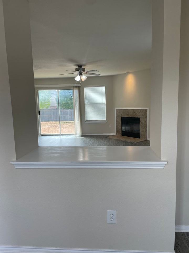 2140 Biggs St - Photo 5 of 19