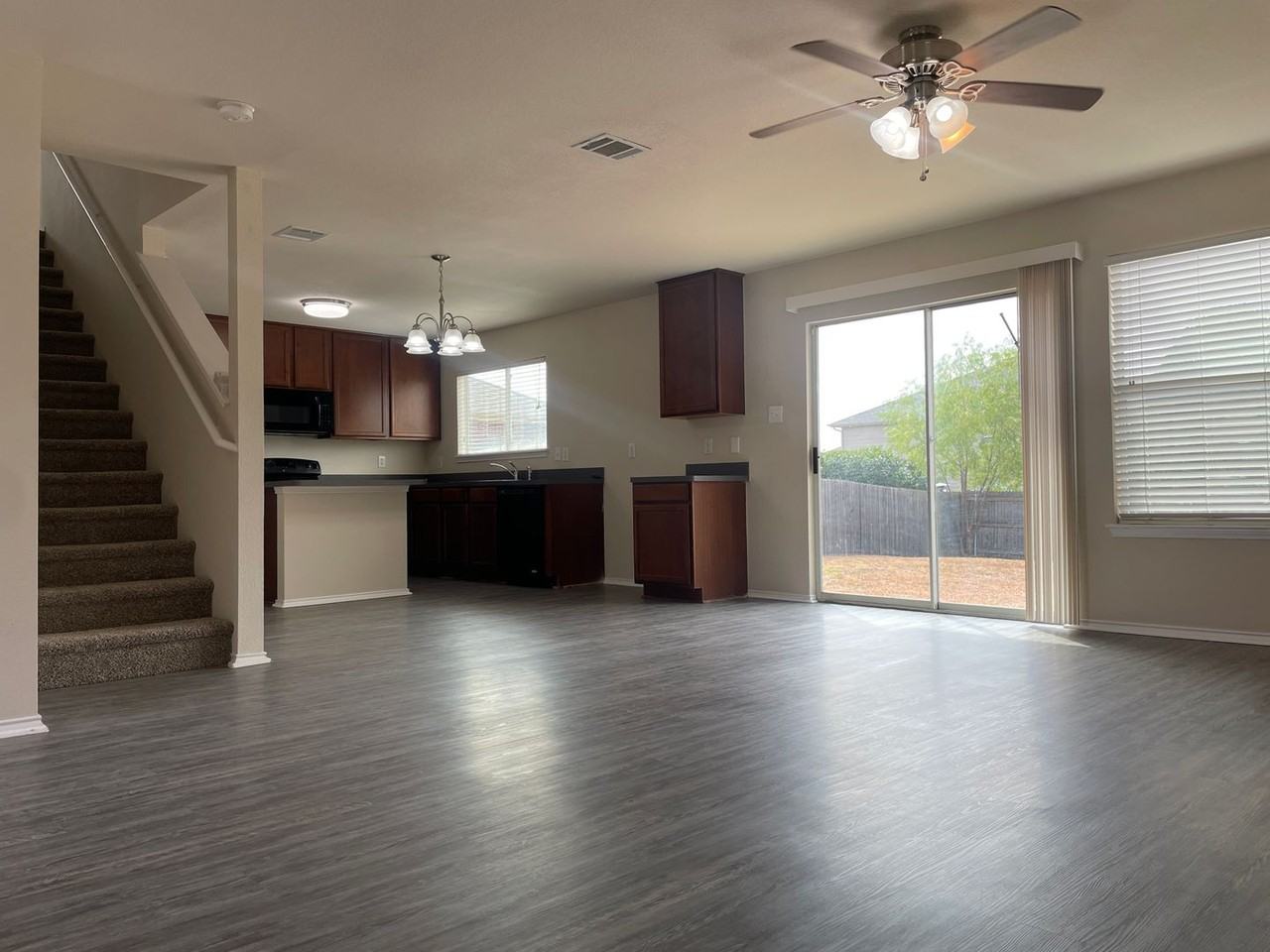 2140 Biggs St - Photo 7 of 19